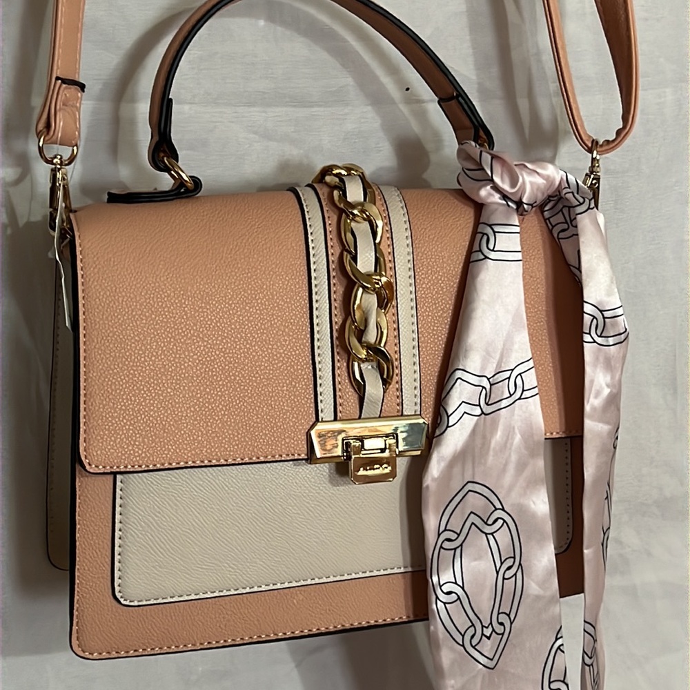 ALDO ANNIEBROOK Peach/Cream W/Gold Hand or Shoulder Bag, NWT MAKE AN OFFER!!!